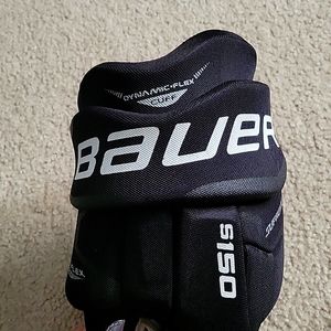 Bauer hockey gloves